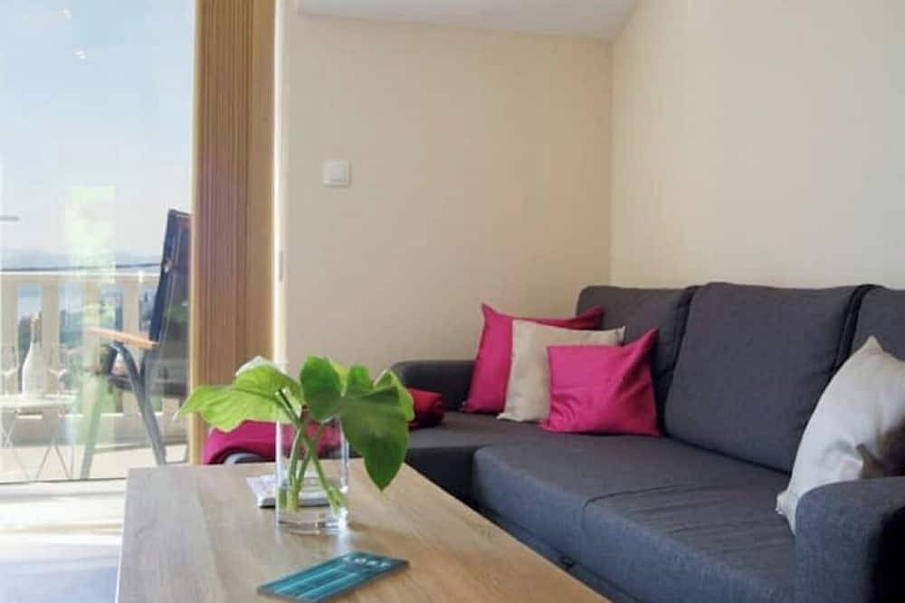 Apartamento entero, Apartments Mi&Ni - One Bedroom Apartment with Balcony and Sea View in Cavtat, Condado de Dubrovnik-Neretva