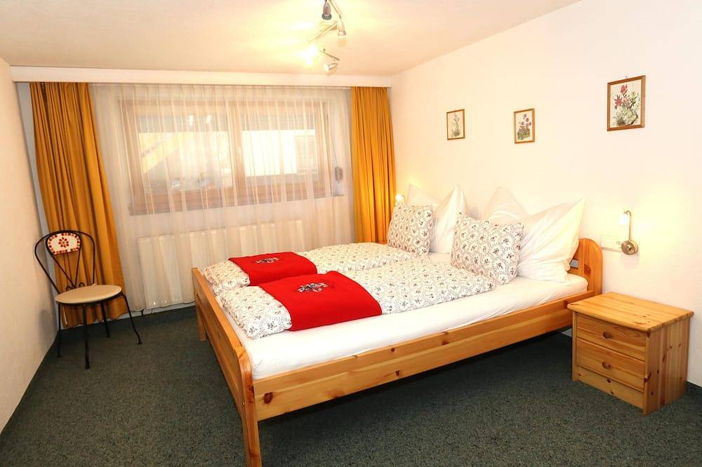 Ganze Wohnung, Nettes Apartment im typischen Tiroler Stil in Bruck am Ziller, Bezirk Schwaz