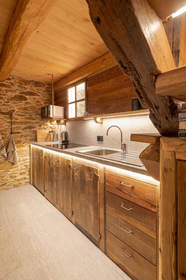 Location de vacances pour 5 personnes, avec sauna ainsi que jardin et jacuzzi à San Damiano Macra - 2