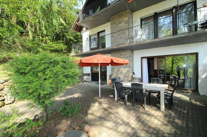 Ferienwohnung für 7 Personen, mit Terrasse und Garten sowie Sauna