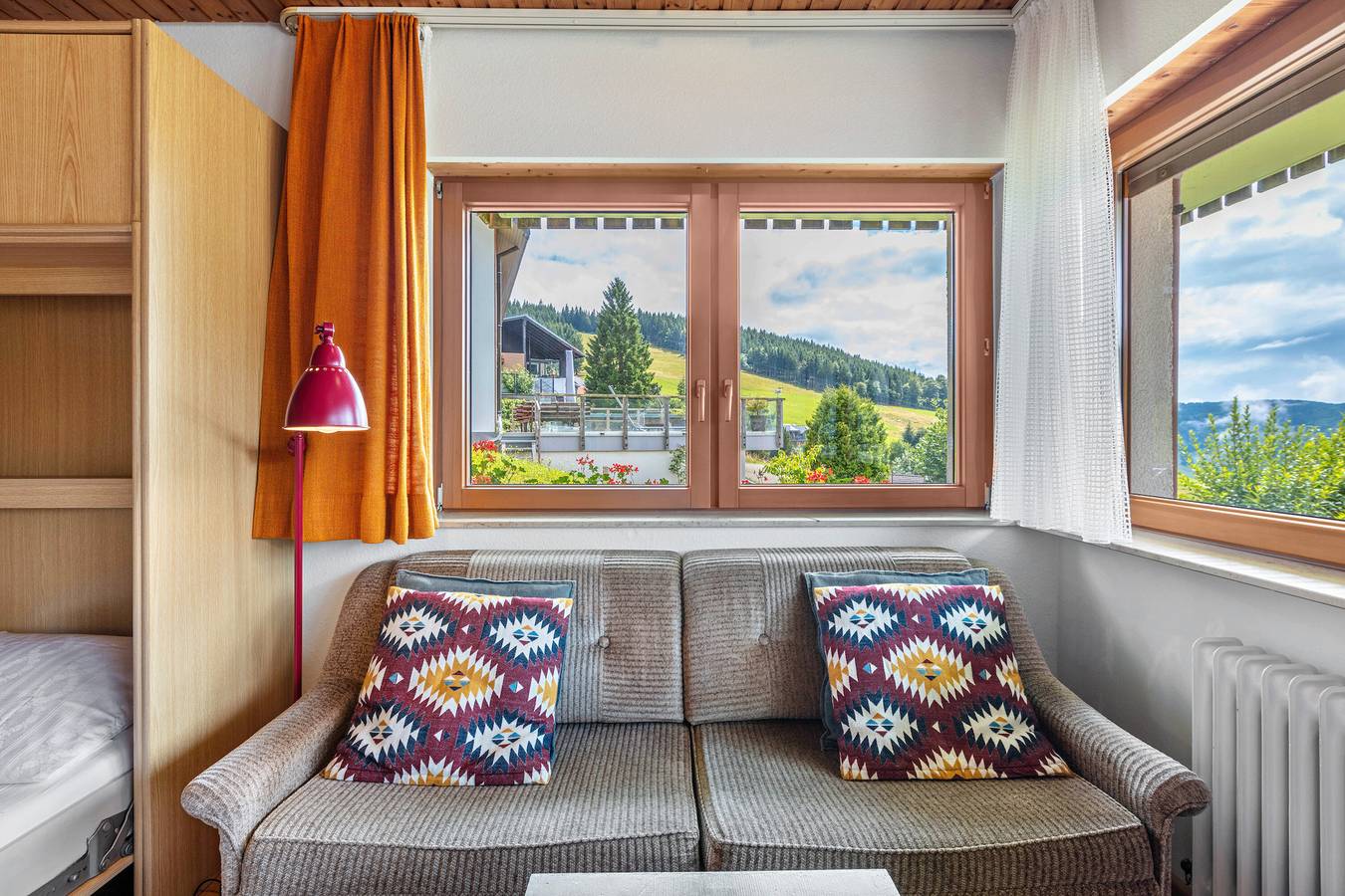 Estudio entero, Estudio '1, 30 m²' con vistas a la montaña, terraza compartida y Wi-Fi in Suedlicher Schwarzwald, Todtnau