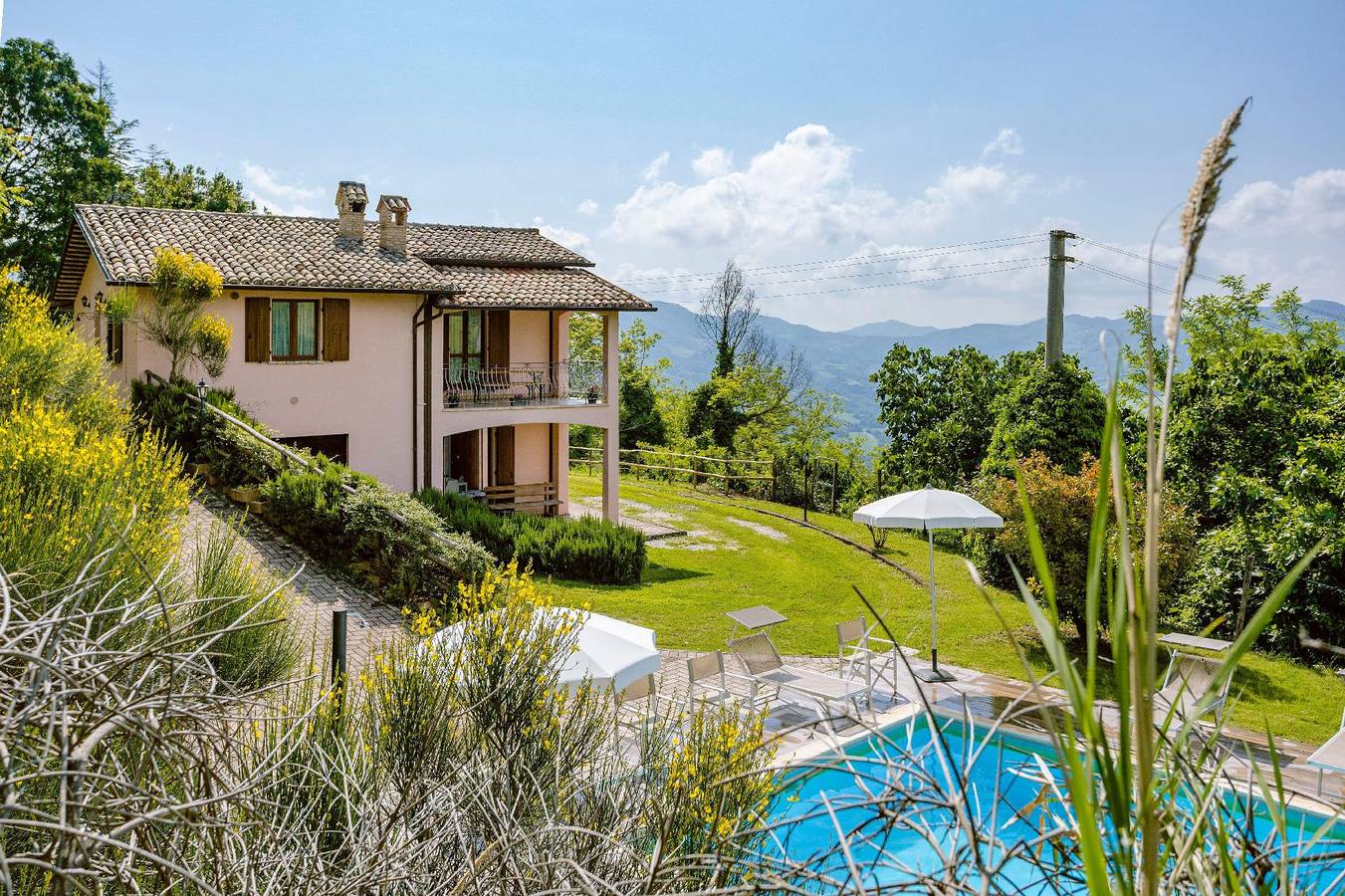 Vakantiehuis voor 16 personen ca. 190 qm in Acqualagna, Marche (provincie Pesaro-Urbino) in Acqualagna, Valle del Metauro