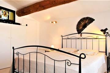 Villa for 8 People in Avignon, Provence, Photo 1