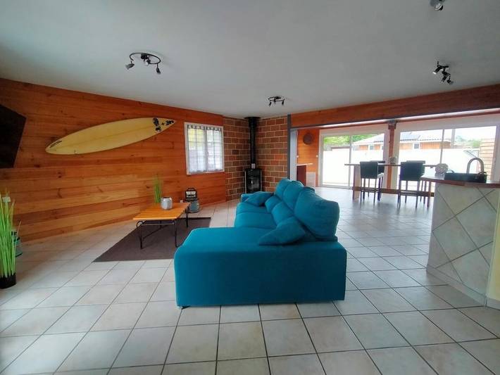 Location de vacances pour 4 personnes, avec vue ainsi que piscine et jardin à Brach - 4