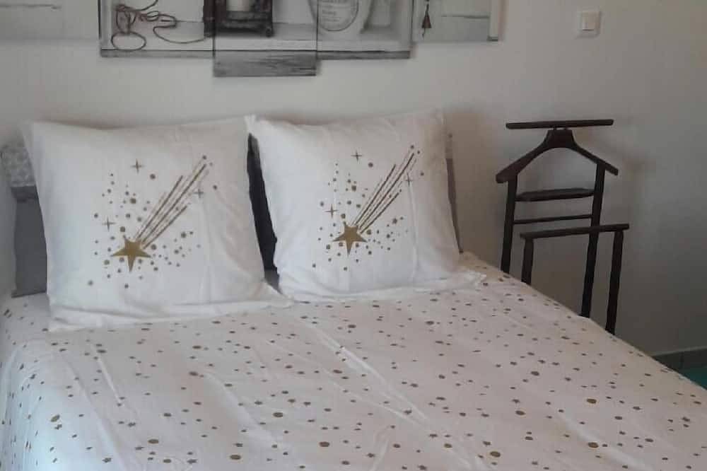 Apartamento entero, Apartamento con piscina y magníficas vistas en el sur de Francia. in Saint-Chamas, Istres region
