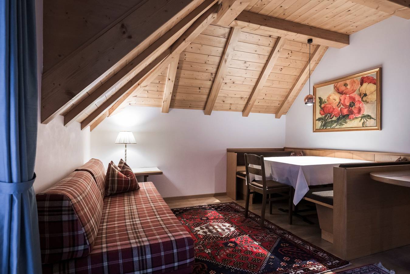 Ganze Wohnung, „Villa Stella Apartment N 62“ mit Bergblick, Wlan, Balkon und Garten in St. Ulrich in Gröden, Dolomiti Superski