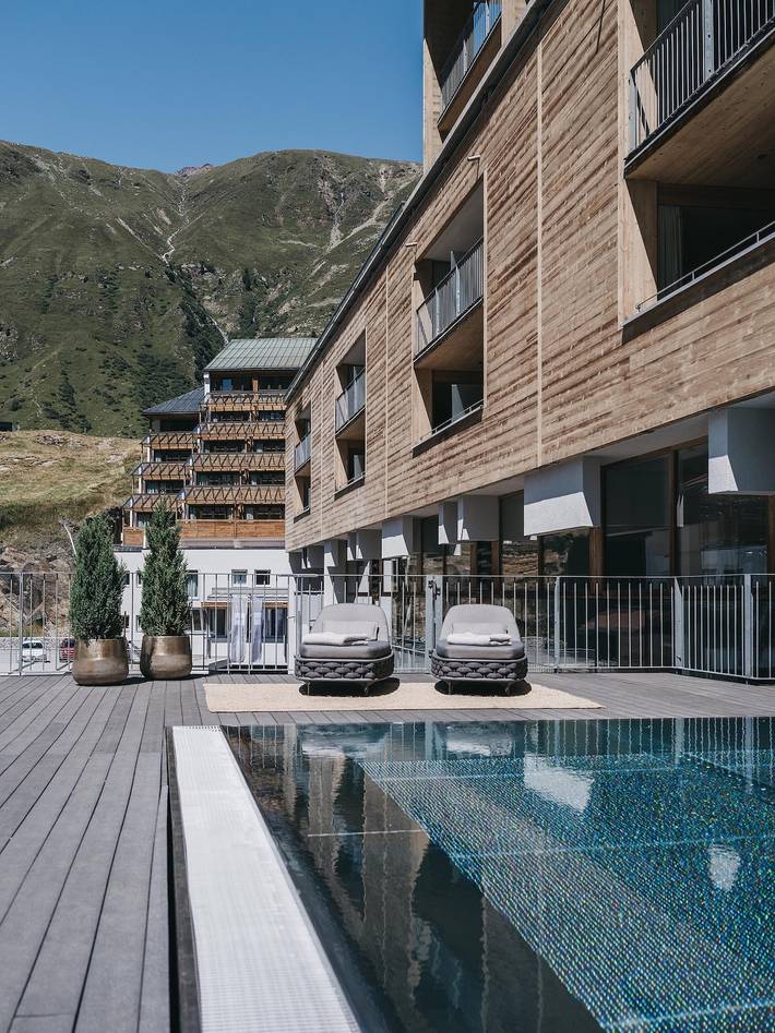 Hotel dla 4 osób, z jacuzzi i taras oraz sauna i basen w Obergurgl