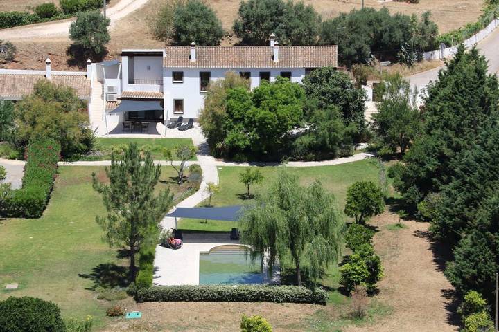 Ferienwohnung für 2 Personen, mit Balkon und Terrasse sowie Garten und Pool