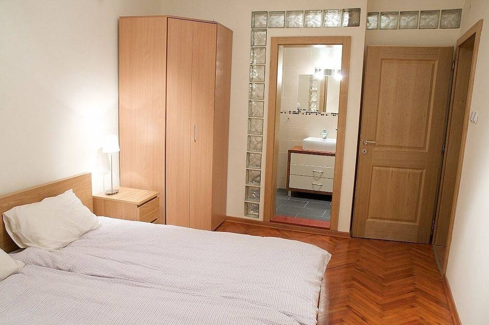 Ganze Wohnung, Geräumige Wohnung im Herzen der Altstadt in Kotor, Boka Kotorska