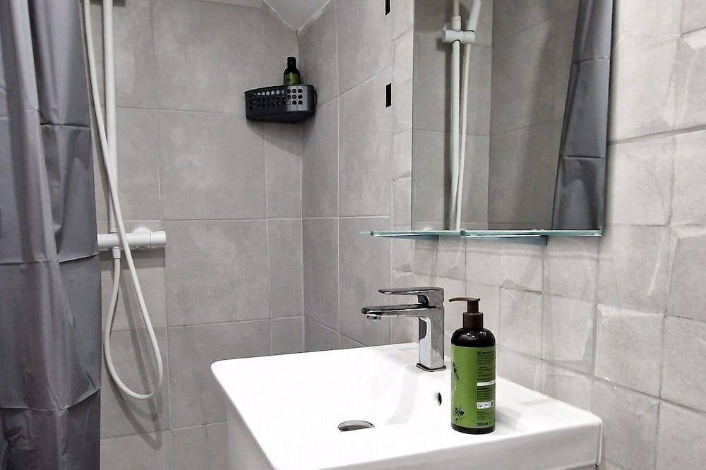 Appartement entier, Studiogris - Charment Private Space close to Paris in Groslay, Val-d'Oise