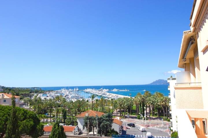 Entire apartment, Cannes Croisette - 4 Personnes - Vue mer in Cannes, Mediterranean Coast (France)