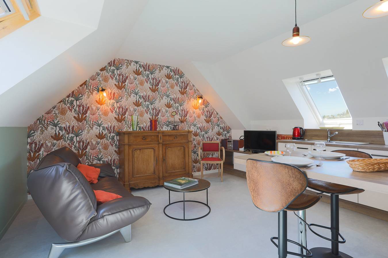 Ganze Wohnung, Ferienwohnung 'Kerli Cosy' mit Meerblick, Privatem Garten und Wi-Fi in Trévou-Tréguignec, Rosa Granitküste
