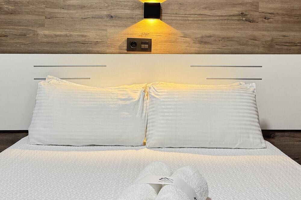 Cozy Double Room with Bathroom Gran Via | 034 in Centro (Madrid), Madrid