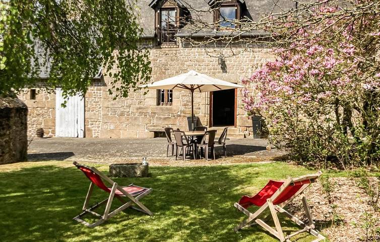 Location de vacances pour 5 personnes, avec jardin et terrasse, animaux acceptés à Parigné