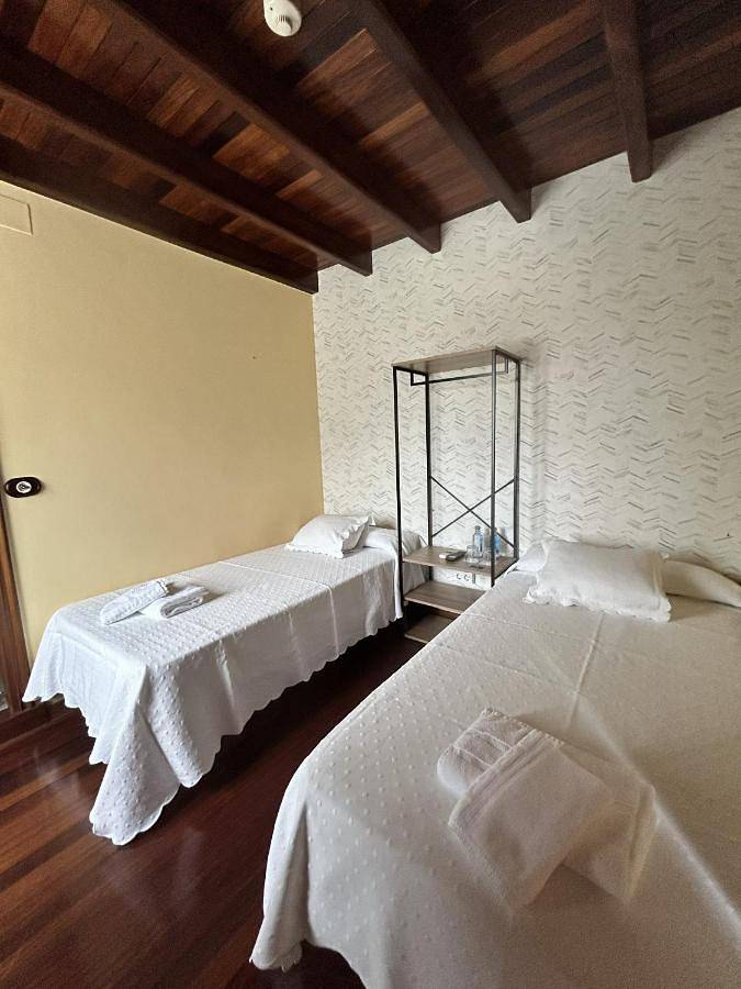 Maison de campagne pour 2 personnes, avec terrasse ainsi que jardin et vue, animaux acceptés à Ames - 3