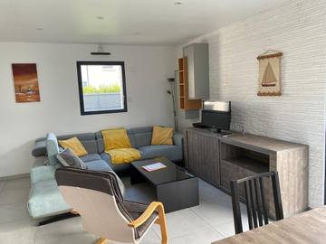 Gîte pour 6 personnes, avec terrasse et jardin à Langueux