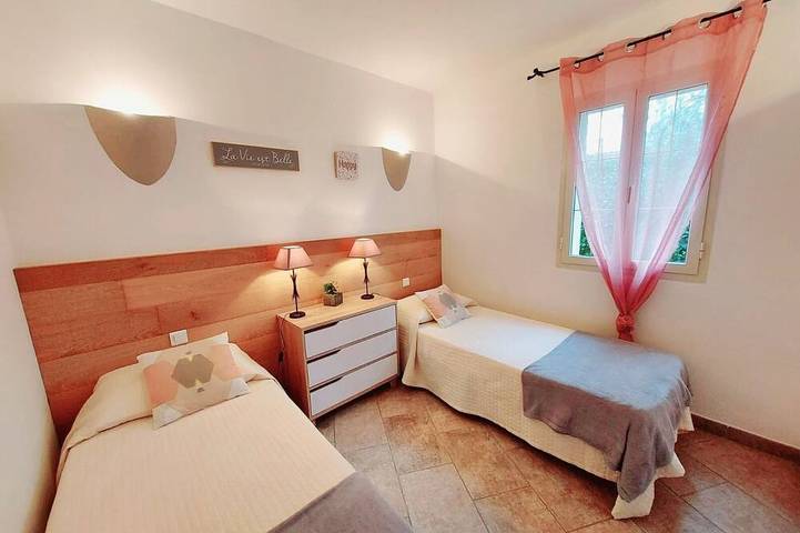 Apartments in Residence with swimming pool in Zonza, Arrondissement de Sartène