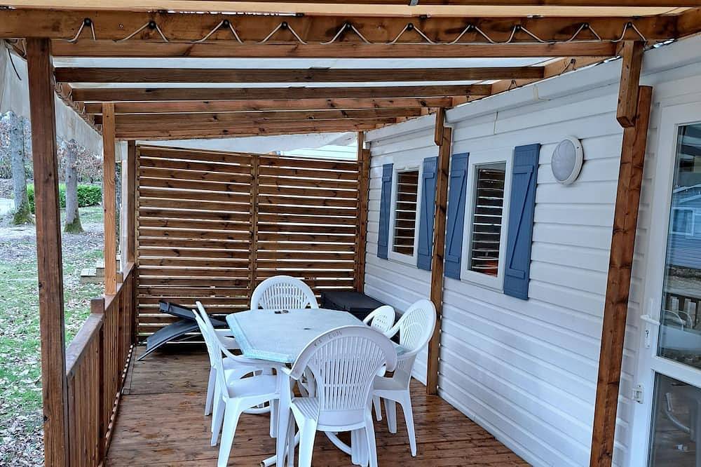 6-person air-conditioned mobile home in a 23-hectare 3* campsite in the heart of nature in Saint-Chéron, Essonne