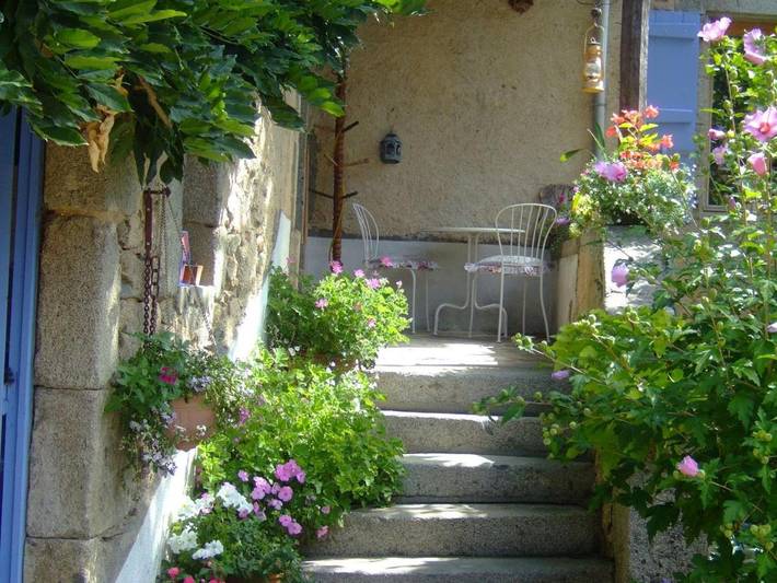 Maison d’hôte pour 2 personnes, avec terrasse à Saint-André-de-Najac