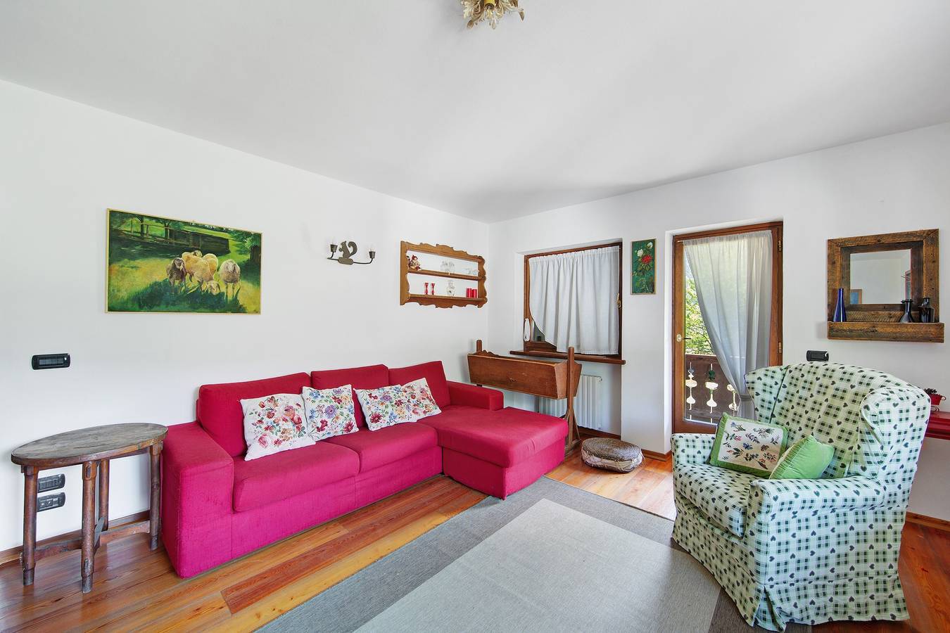 Ganze Wohnung, Ferienwohnung 'Appartamento Serdes Big C2' mit Bergblick und Balkon in San Vito di Cadore, Dolomiti Superski