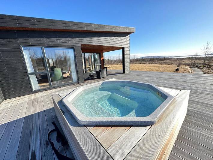 Ferienhaus für 10 Personen, mit Ausblick und Terrasse sowie Garten und Sauna - 1
