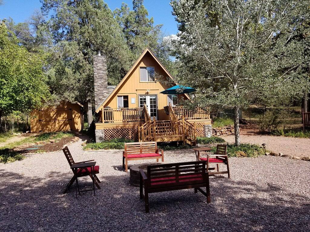 Gemütliche Hütte am Wasserrad fällt auf den East Verde River - bequem und sauber! in Gila County