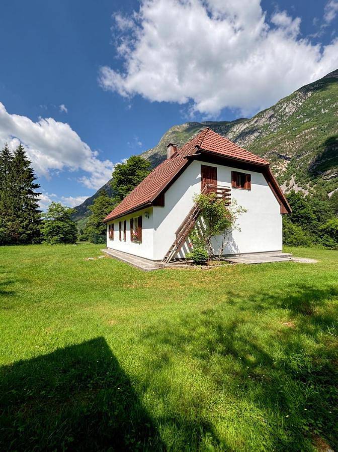 Location de vacances pour 5 personnes, avec Terrasse ainsi que Jardin et Vue dans Soča