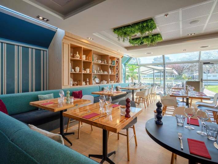 Hôtel pour 4 personnes, avec piscine ainsi que vue et jardin, animaux acceptés