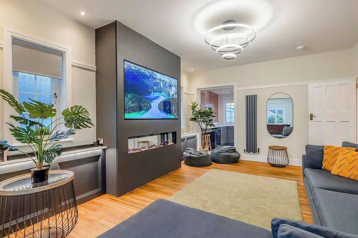 Cottage for 8 people, with hot tub in Borth