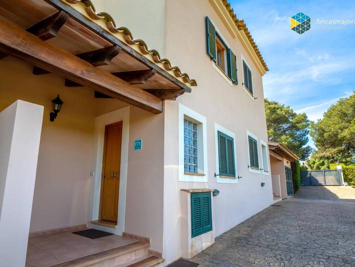 Casa de Vacaciones con Piscina, Cerca de Cala Anguila y Cala Mendia, Ideal para Familias in Porto Cristo, Manacor