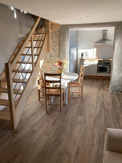 Gîte pour 4 personnes, avec vue ainsi que jardin et terrasse à Castres - 3