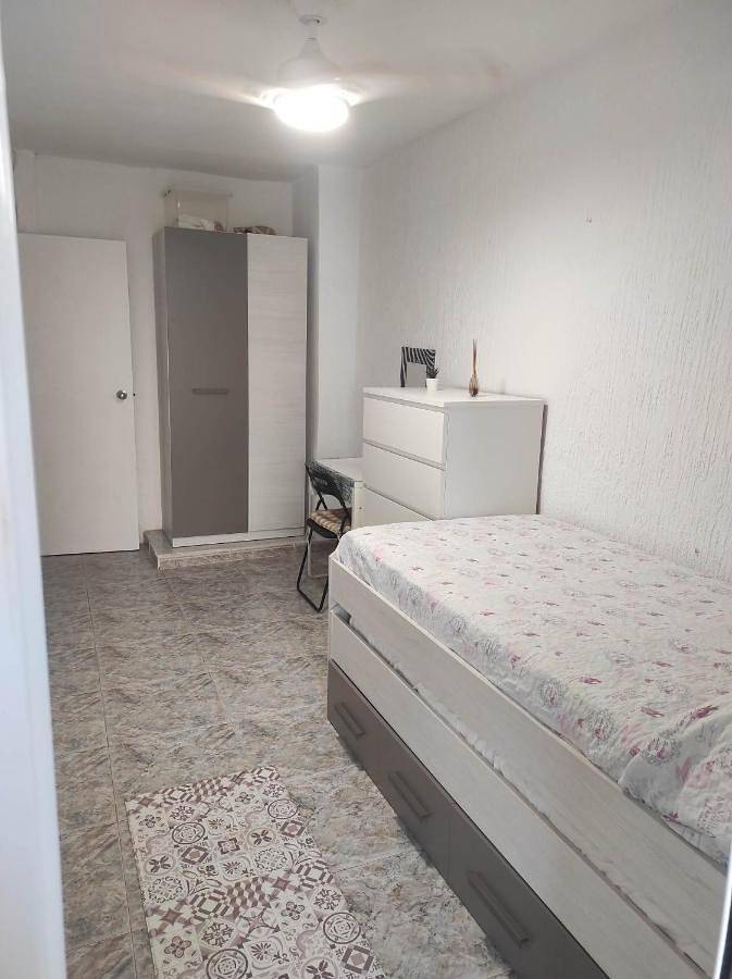 Gîte pour 4 personnes, avec balcon ainsi que piscine et vue dans La Manga del Mar Menor - 4