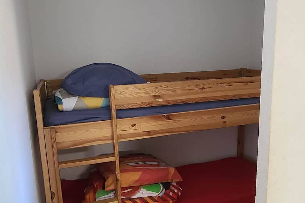 Entire apartment, Appartement 4 Personnes Dans Superbe Résidence Avec Piscine Chauffée in Arreau, French Pyrenees