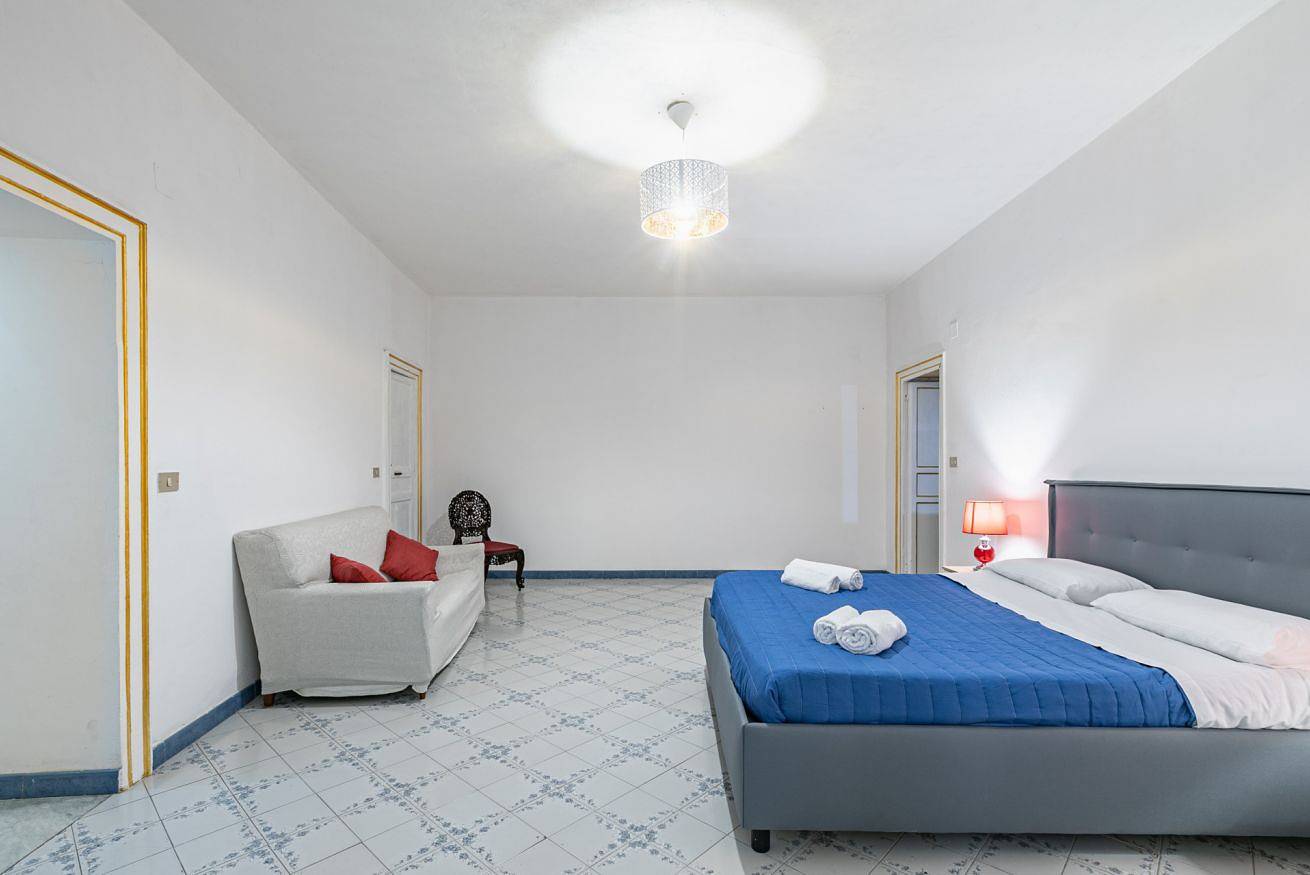 Ganze Wohnung, Piazza Pretoria Roomy Flat with Balconies x8 in Palermo, Palermo Provinz