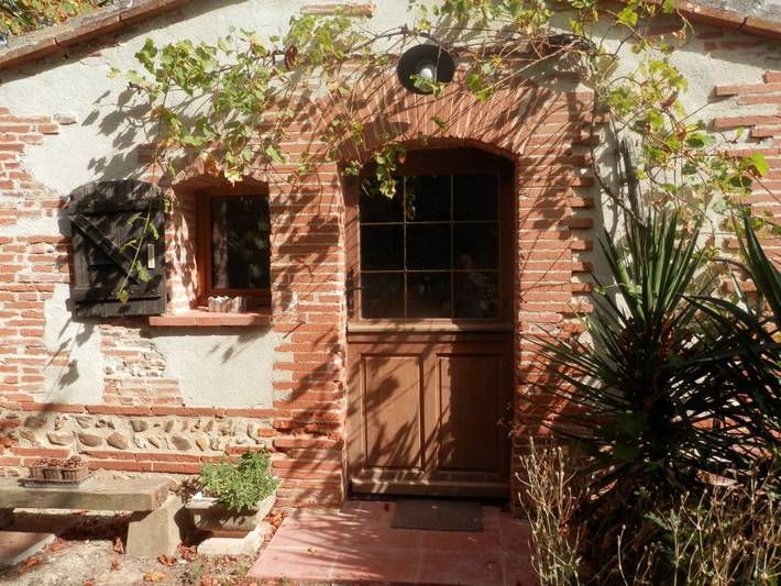 Gîte pour 2 personnes, avec terrasse ainsi que jardin et piscine dans Haute-Garonne - 2