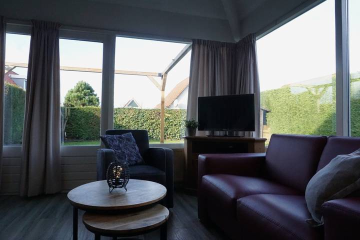 Ferienhaus für 4 Personen, mit Balkon/Terrasse und Terrasse sowie Garten in Zeeland - 3