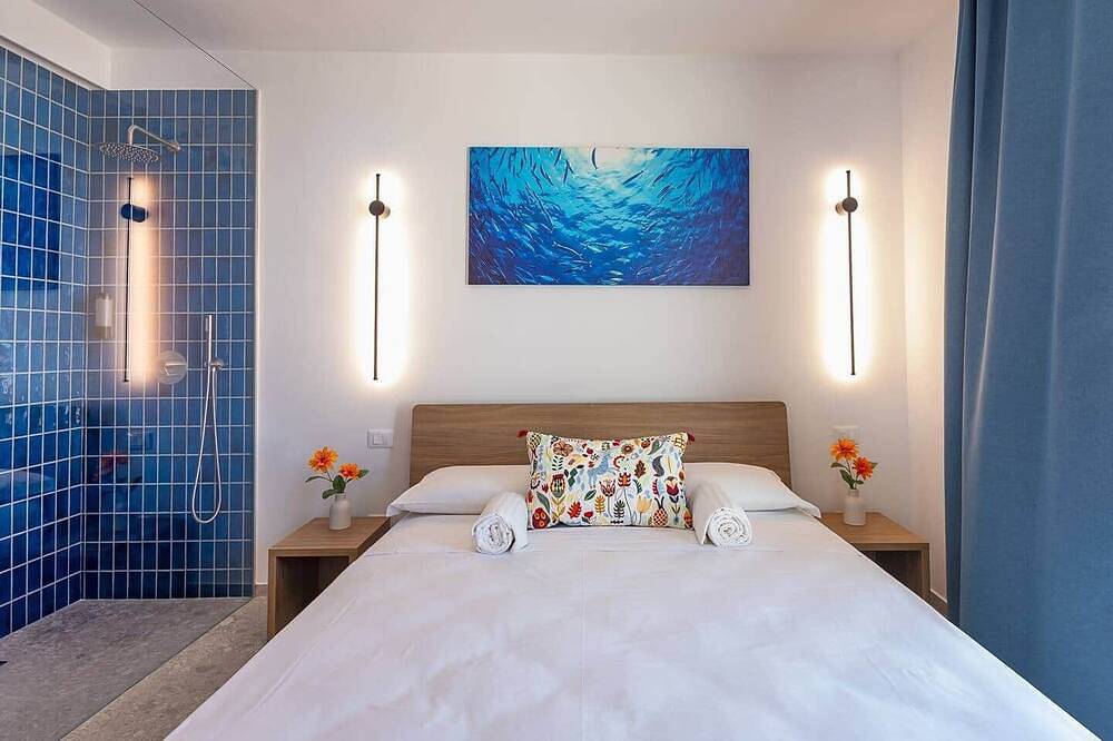Room Castel Perollo - Camera Blu by Biddizzi Rari - Centro Storico a Sciacca in Sciacca, Provincia di Agrigento