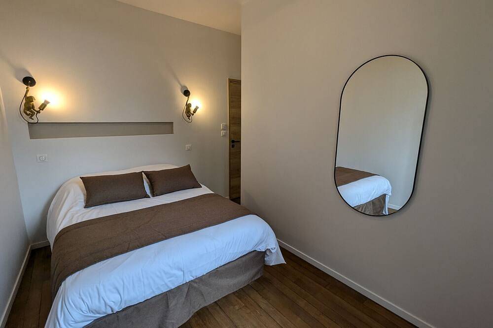 Domaine Ferme rénovée avec Spa, 15 couchages, parking privatif, proche Paris in Lorcy, Région de Pithiviers