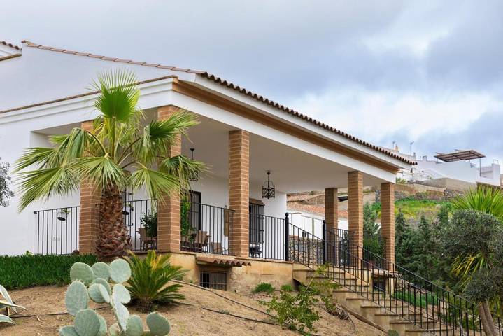 Casa rural para 8 personas, con Balcón y Terraza además de Jardín y Vistas en Jerez de los Caballeros
