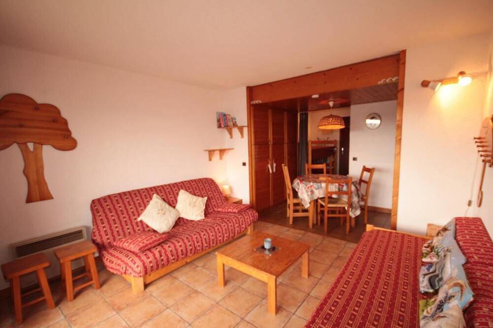 Apartamento entero, 200m del centro estación, Planta baja, vista pistas, balcón, tv, local para esquís, 26m² in Les Saisies, Albertville region