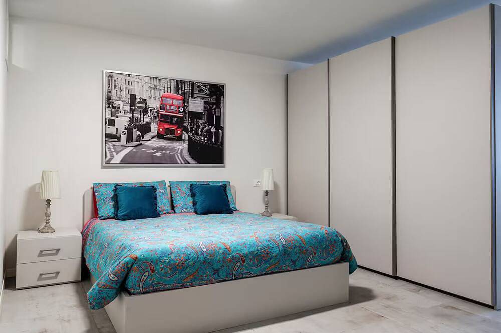 Ganze Wohnung, [Essenza Moderna] City Center + Relax in Brescia, Gardasee-Berge