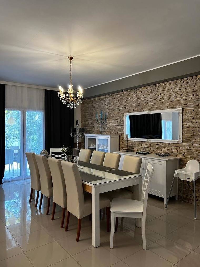 Dom dla 10 osób z balkon in Dugi Rat, Żupania splicko-dalmatyńska