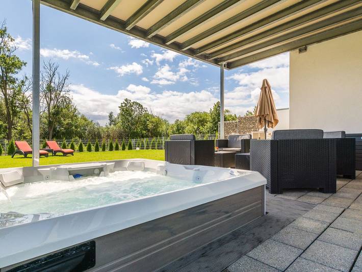 Ferienwohnung für 5 Personen, mit Terrasse und Garten sowie Sauna in Göhren-Lebbin - 2