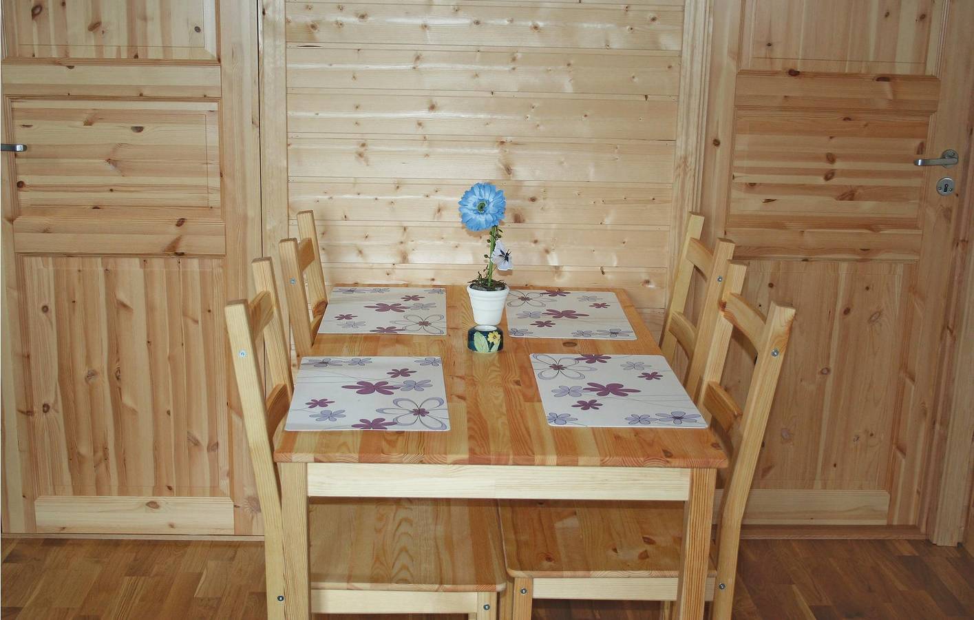 Hel ferieleilighet, Ferieleilighet for 4 personer med terrasse in Hitra 