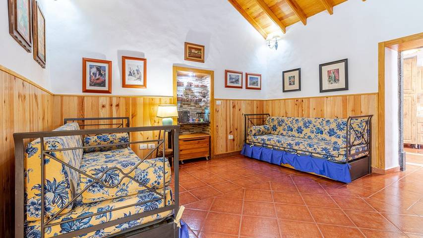 Apartamento para 2 personas, con terraza y jardín en Moya