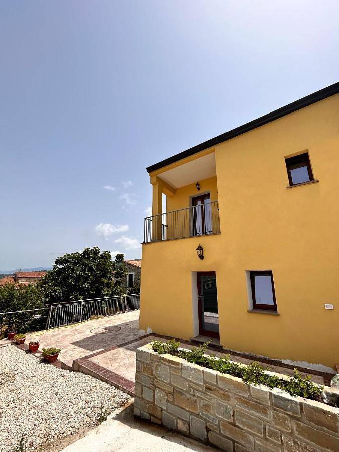 Donna Linda in Perdifumo, Cilento Coast
