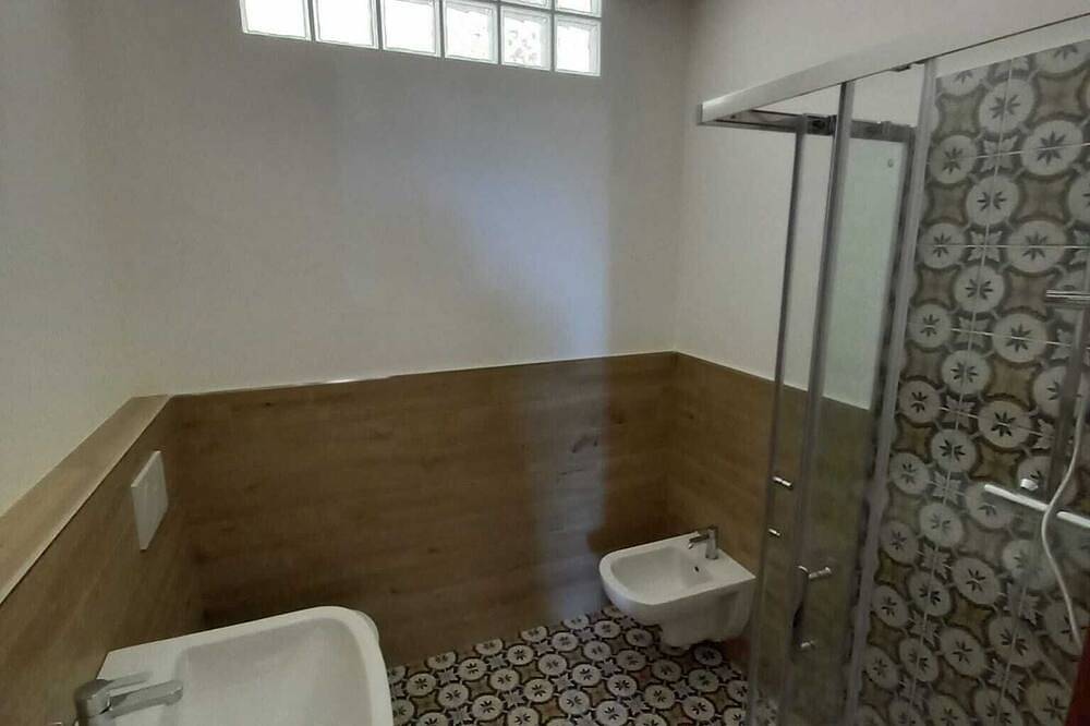 Entire apartment, Sea front apartment, fine sandy beach, trabocchi coast in Marina di Vasto, Chieti Province