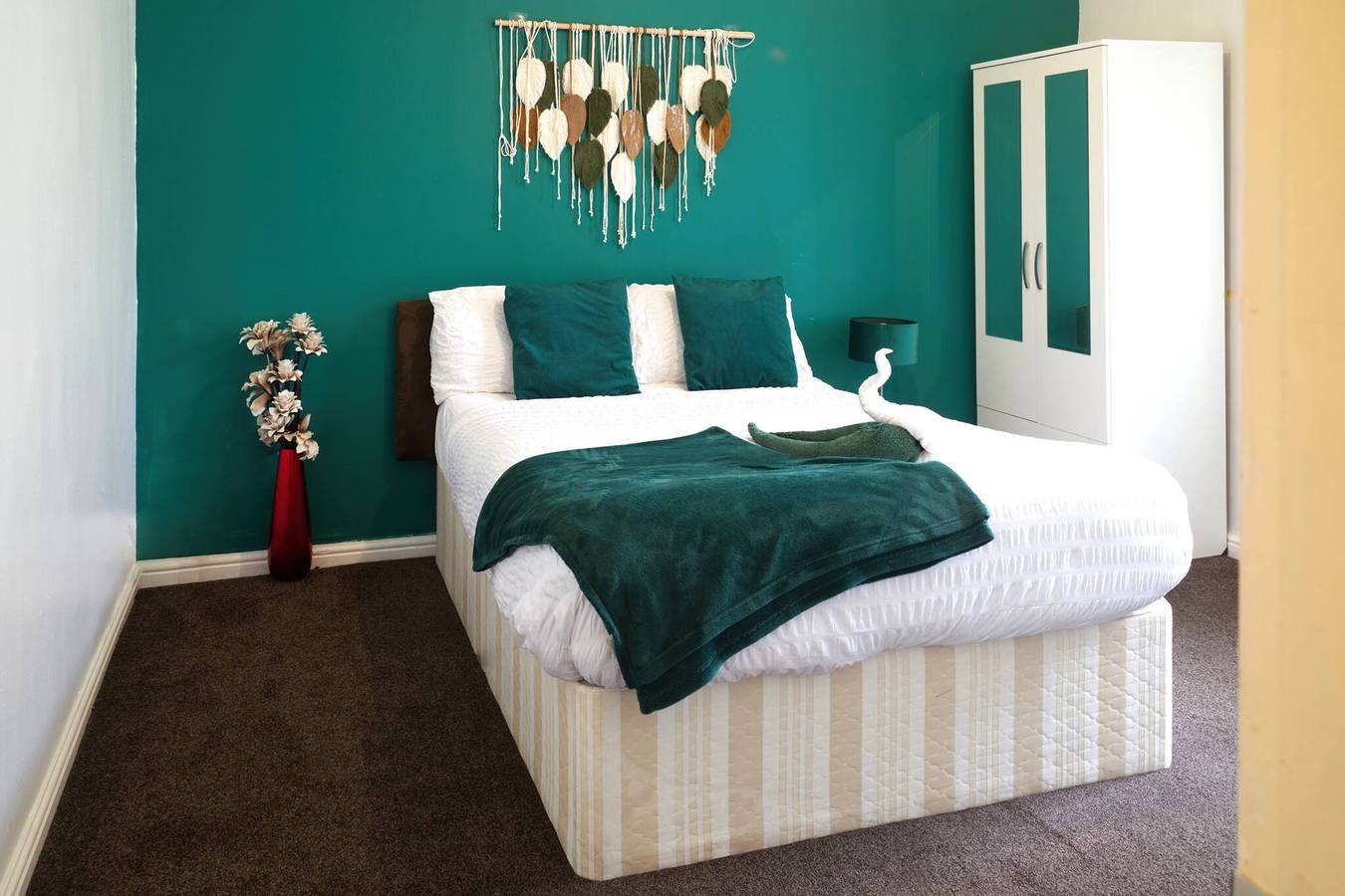 Habitación doble con Netflix, wifi rápido, jardín in Wolverhampton, Birmingham y alrededores