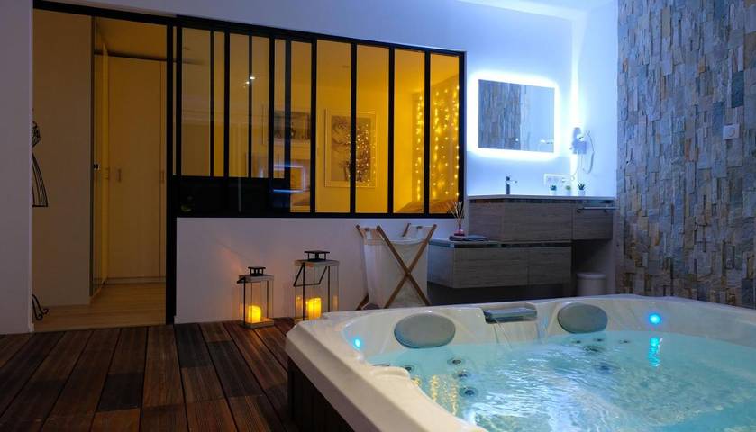Appartement de vacances pour 2 personnes, avec Jacuzzi et Terrasse ainsi que Jardin et Vue à Sare