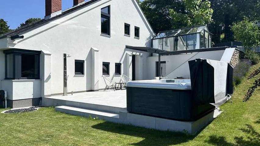 Ferienhaus für 6 Personen, mit Terrasse und Whirlpool sowie Garten, mit Haustier - 1